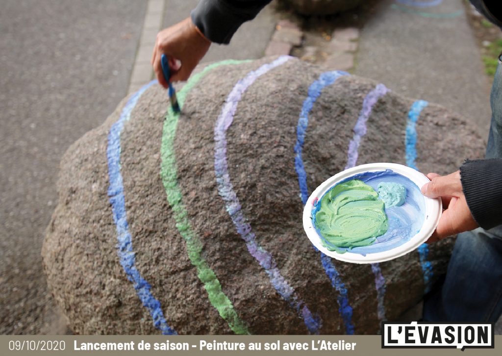 09.10.2020 / Lancement de saison de L'Évasion / Déambulation des ĀÃÅ / Peinture au sol avec les plasticiens de L'Évasion